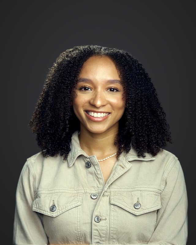 Gabrielle, yoga instructor at Chitown Trainer