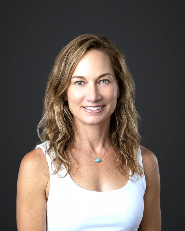 Nicole, barre instructor at Chitown Trainer