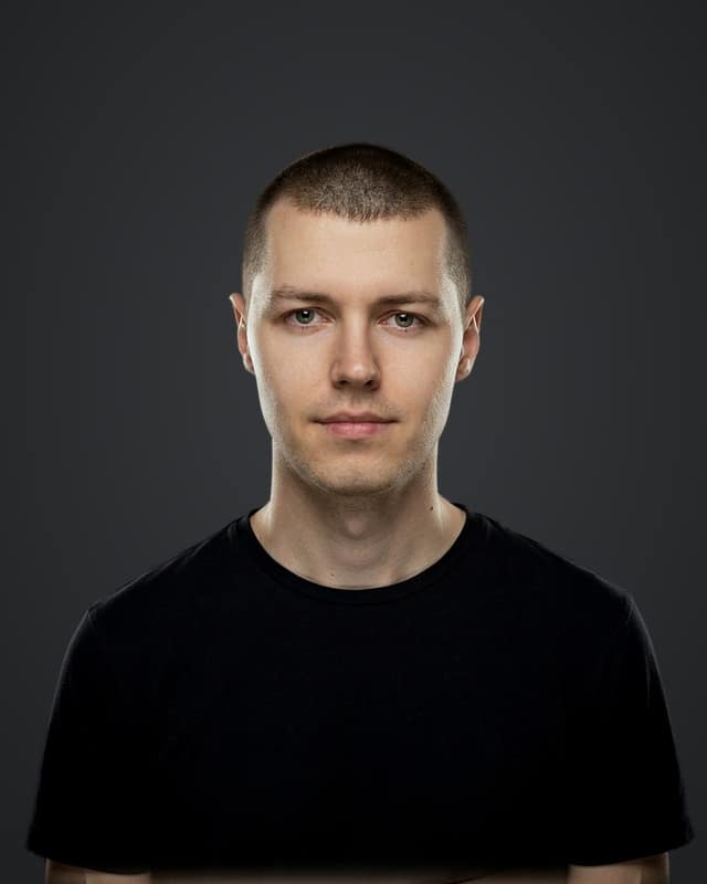 Tony, yoga instructor at Chitown Trainer